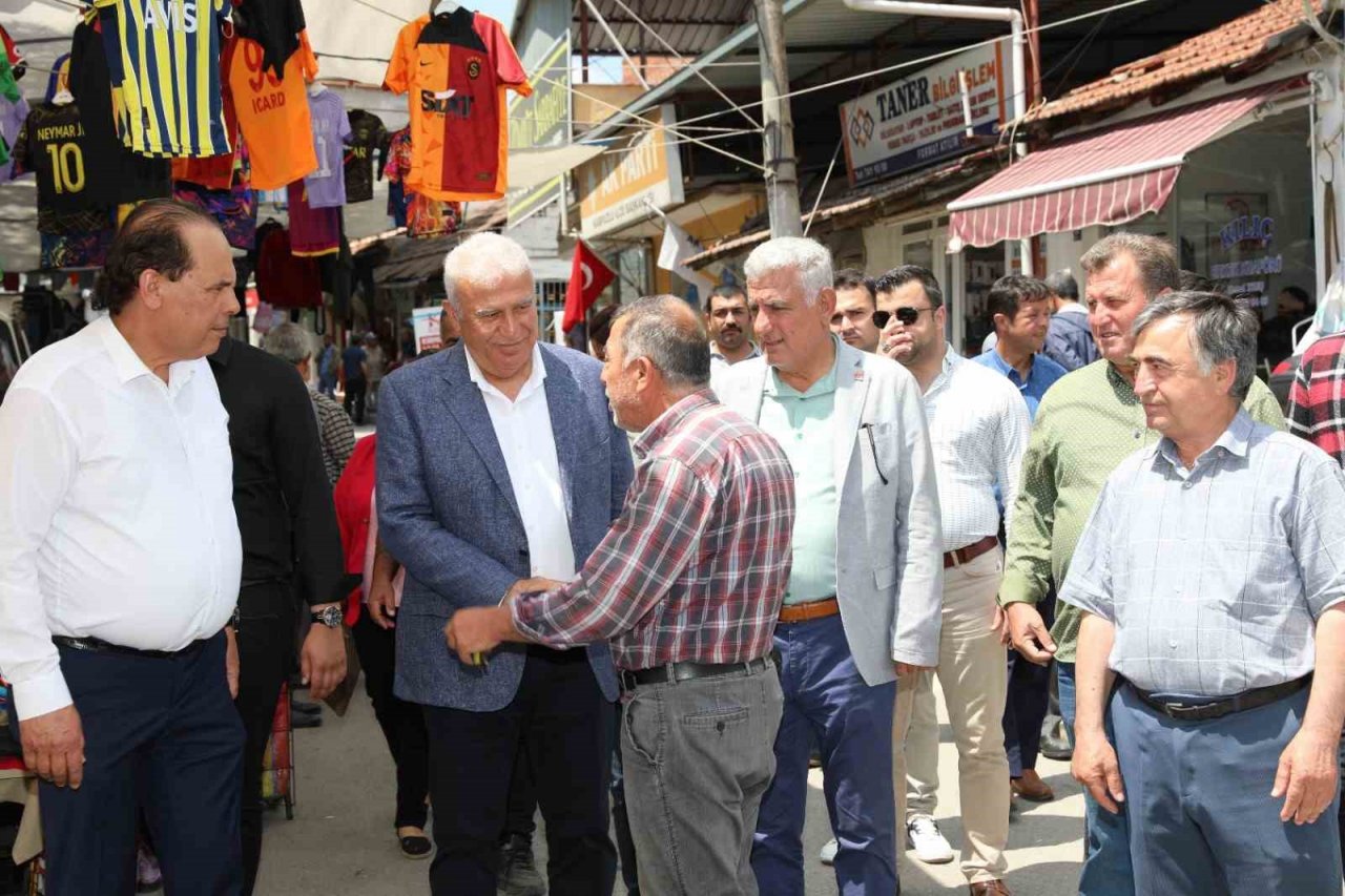 Efeler Belediye Başkanı Atay, 2. tur seçim çalışmaları için alana indi