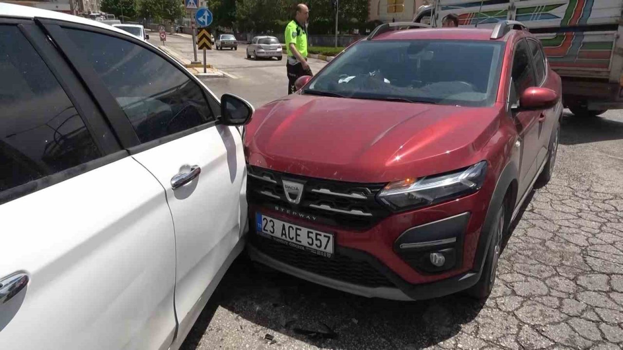 Elazığ’da trafik kazası: 2 yaralı