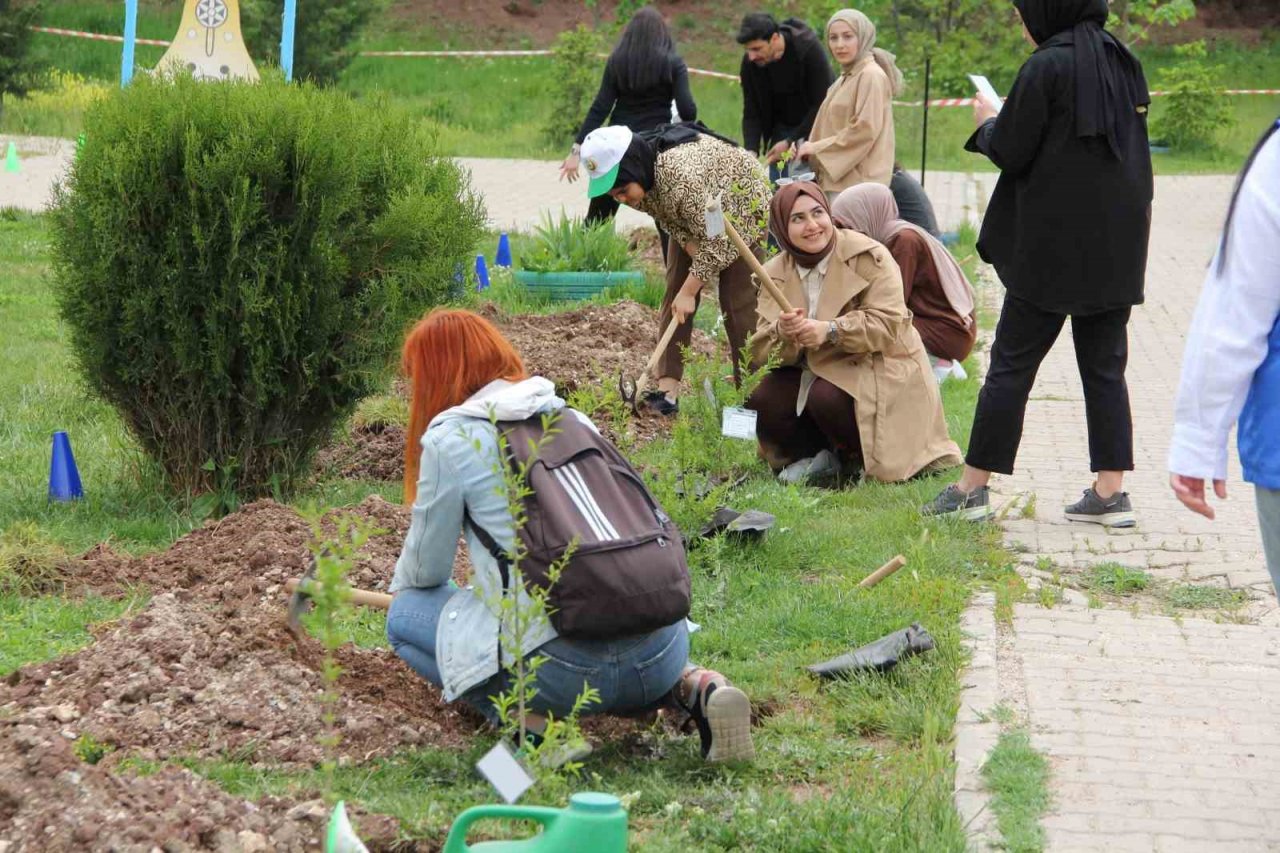 Geleneksel okçuluk turnuvası ve fidan dikme etkinliği yapıldı