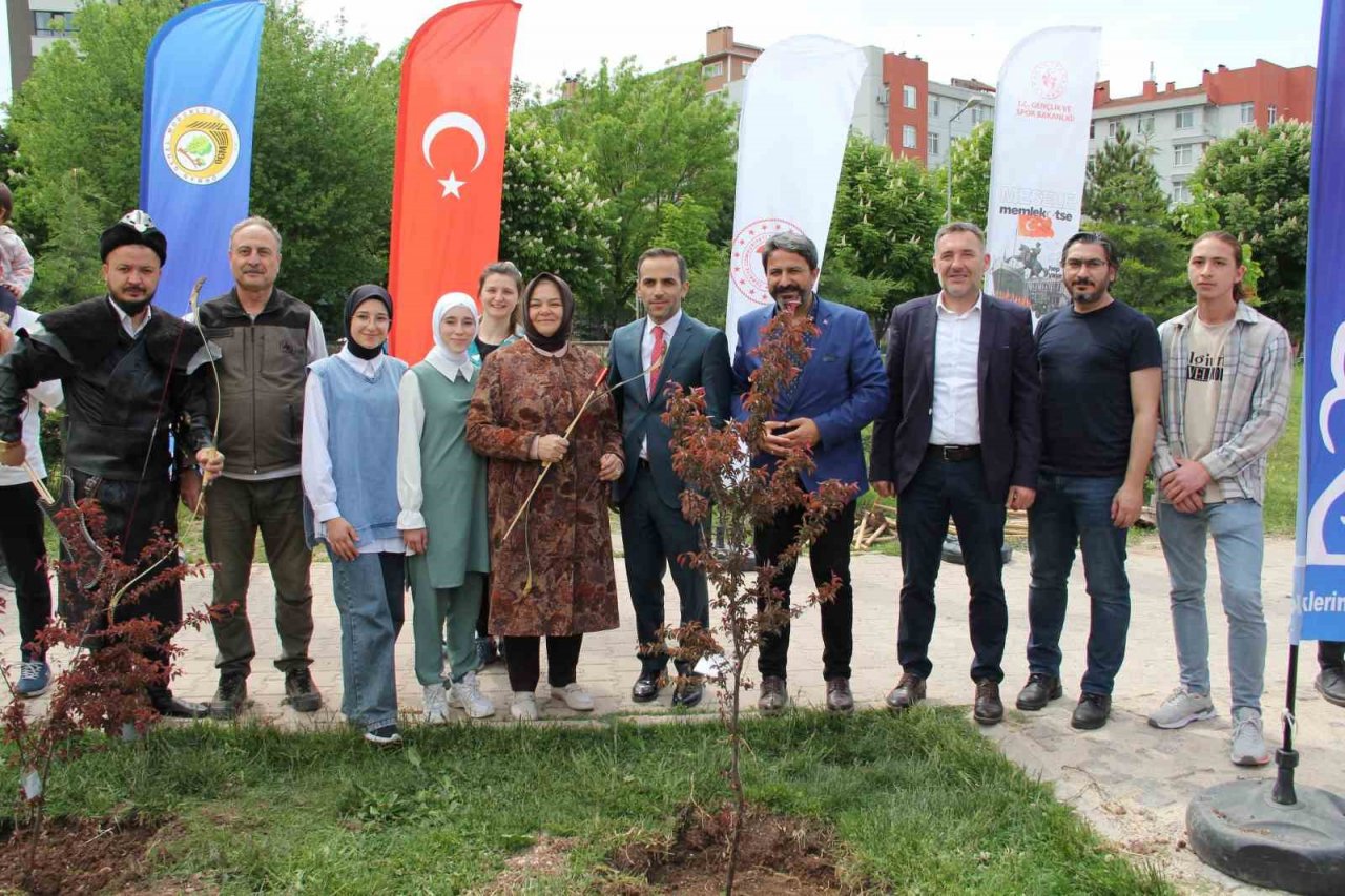 Geleneksel okçuluk turnuvası ve fidan dikme etkinliği yapıldı