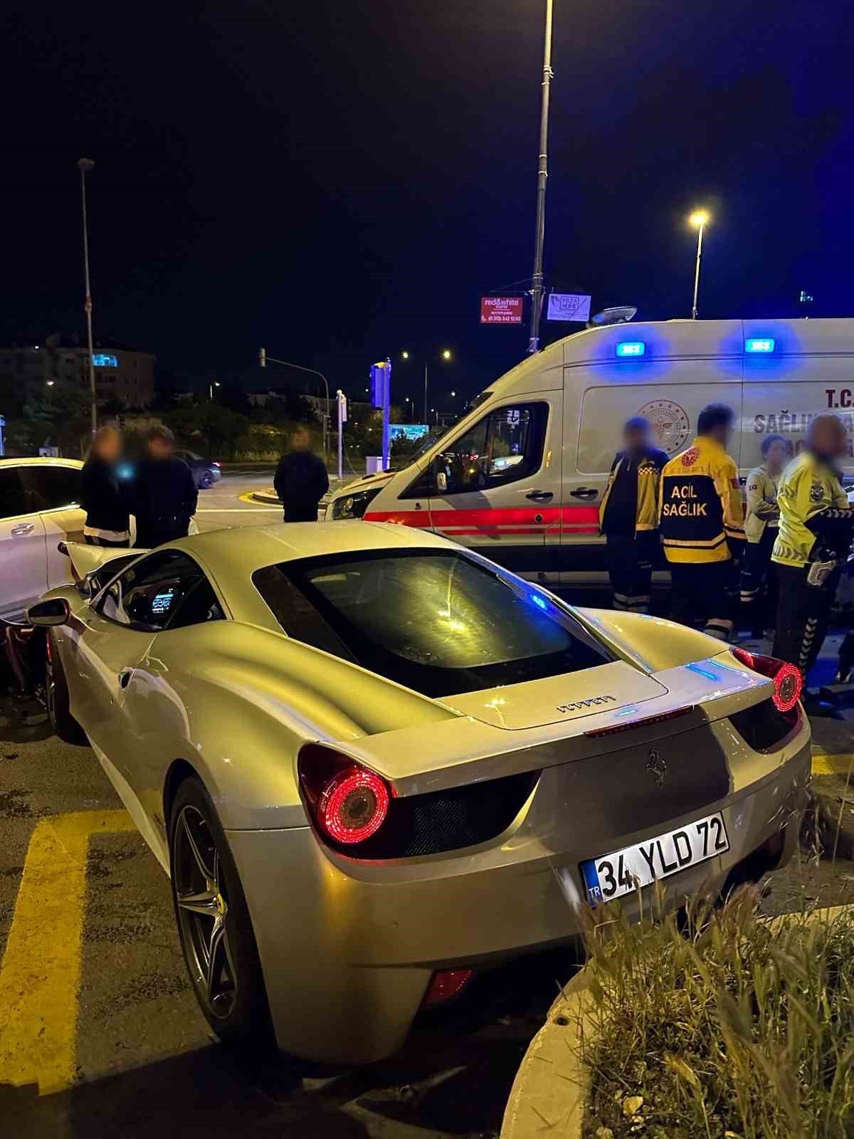 Ünlü otomobil fenomeninin yeni aldığı 14 milyon TL’lik lüks aracı kazaya karıştı