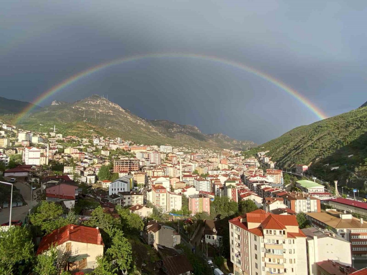 Gümüşhane semalarında gökkuşağı güzelliği