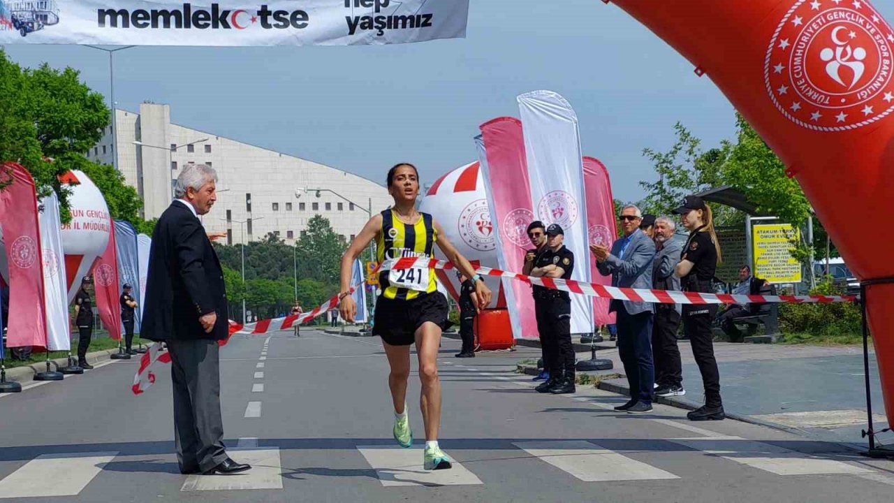 19 Mayıs Yarı Maratonu 248 sporcunun katılımıyla düzenlendi