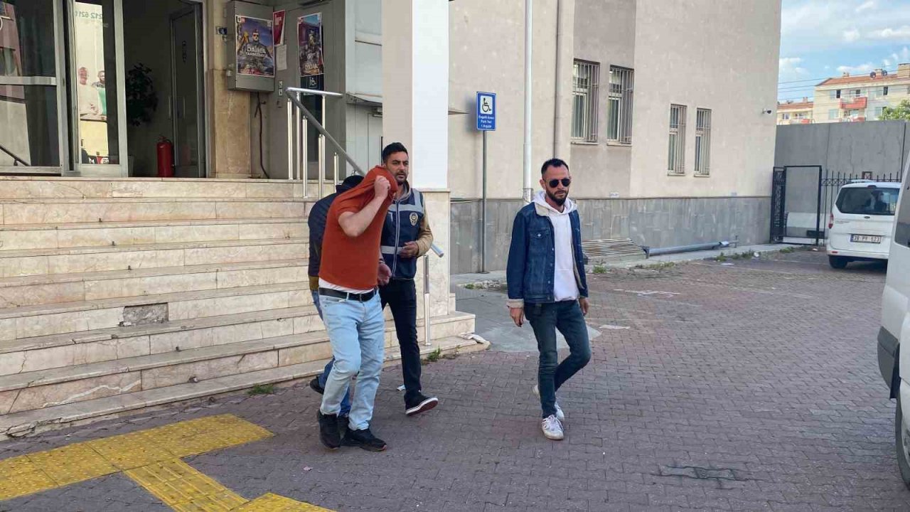 Aranan iki şahıs yakalandı