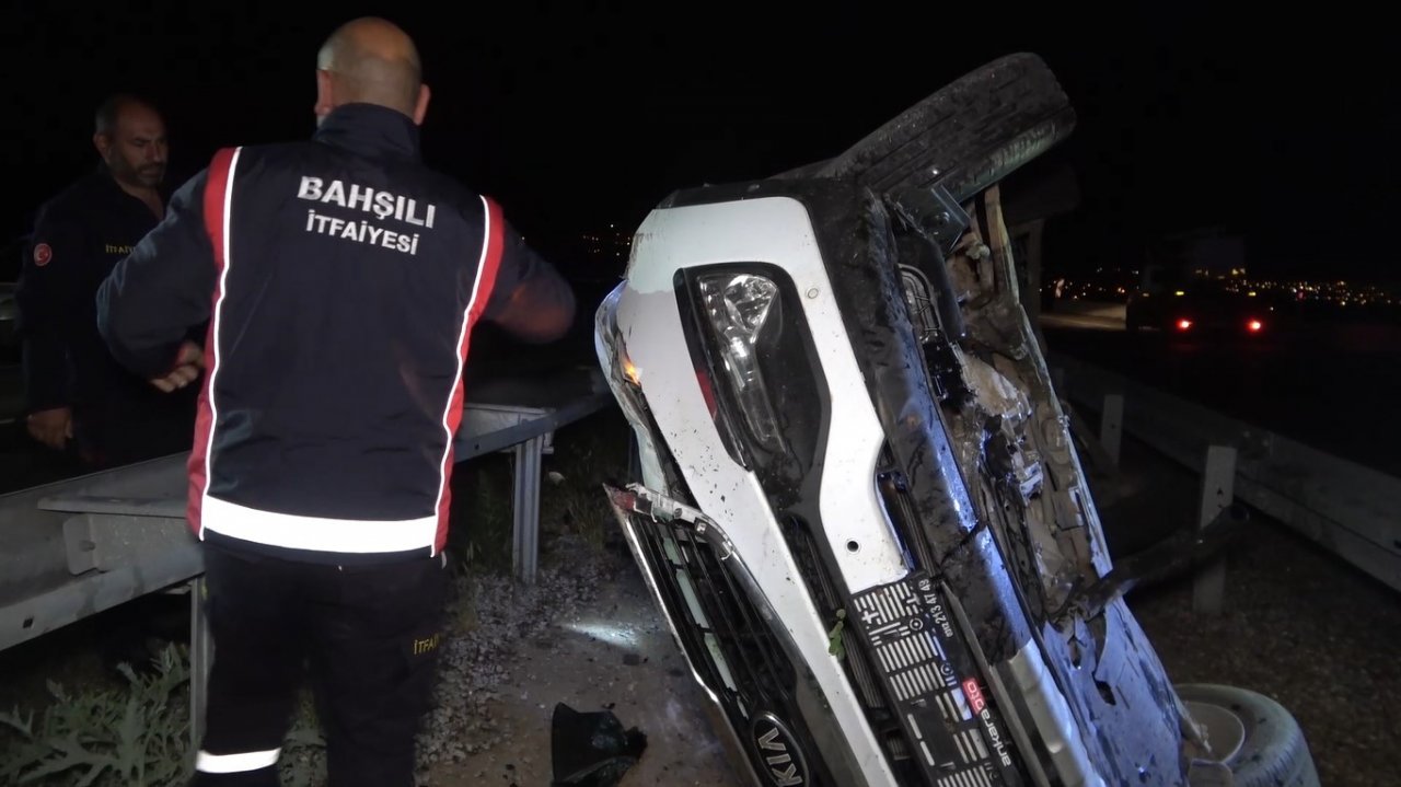 Metrelerce sürüklenen otomobil hurdaya döndü: 1 ağır yaralı