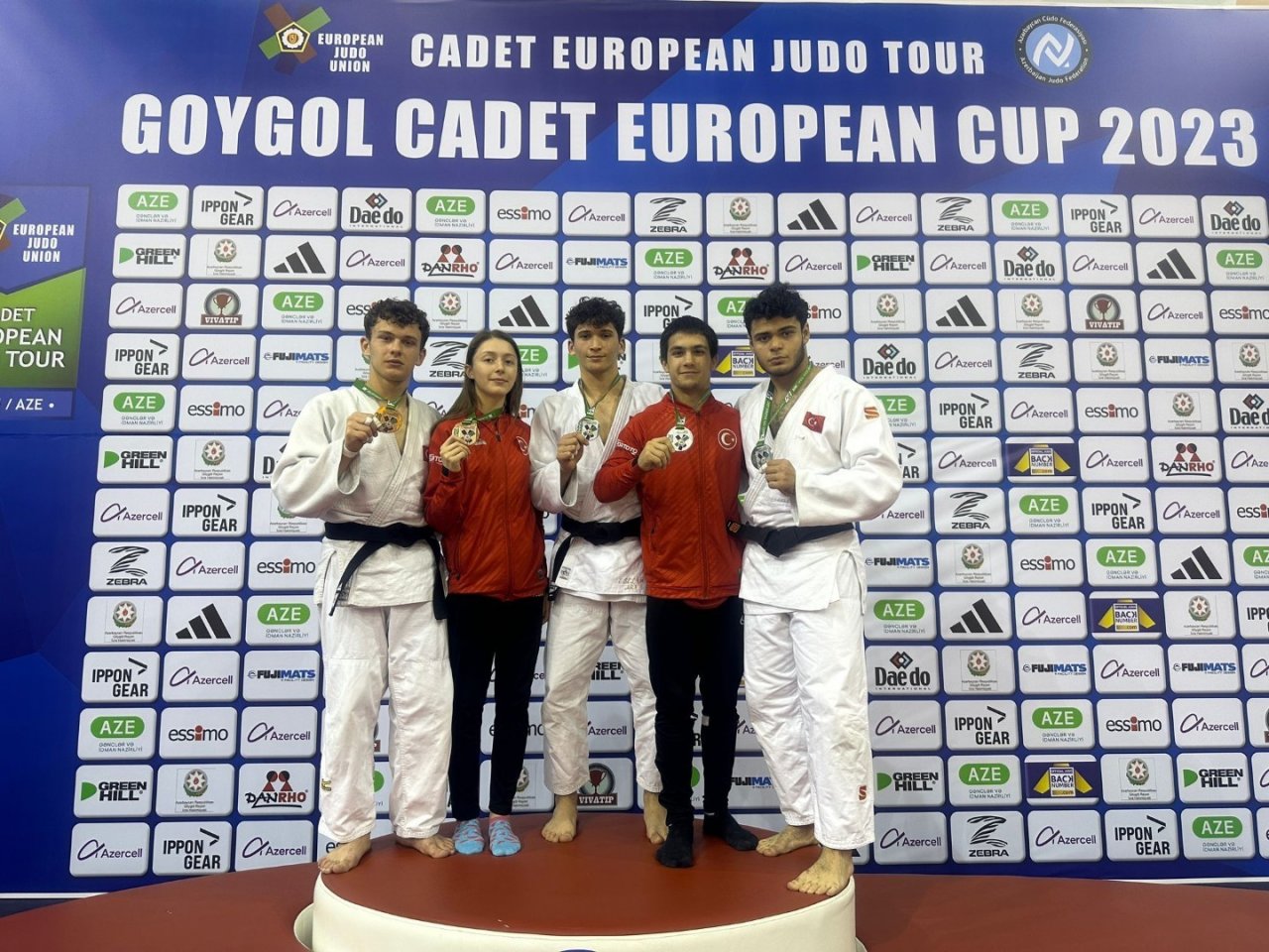 Judocular fırtına gibi esti