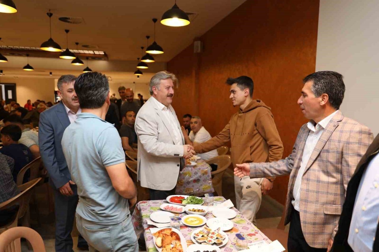 Başkan Palancıoğlu, Pazarcı Esnafı ile Buluştu