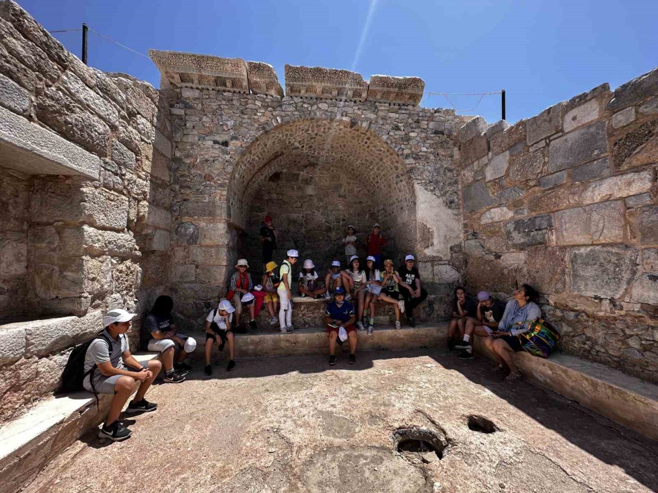 Marmaris BİLSEM öğrencileri Knidos’ta araştırma gezisi yaptı