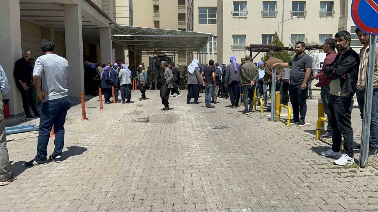 Ailelerin arazi kavgasında silahlar konuştu: 7 yaralı