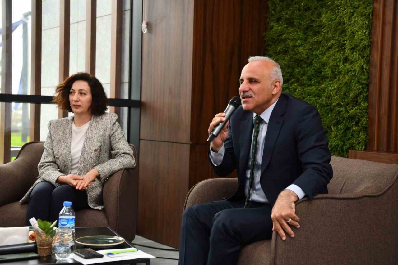 Başkan Zorluoğlu kadınlarla bir araya geldi