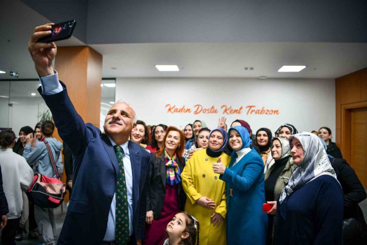 Başkan Zorluoğlu kadınlarla bir araya geldi