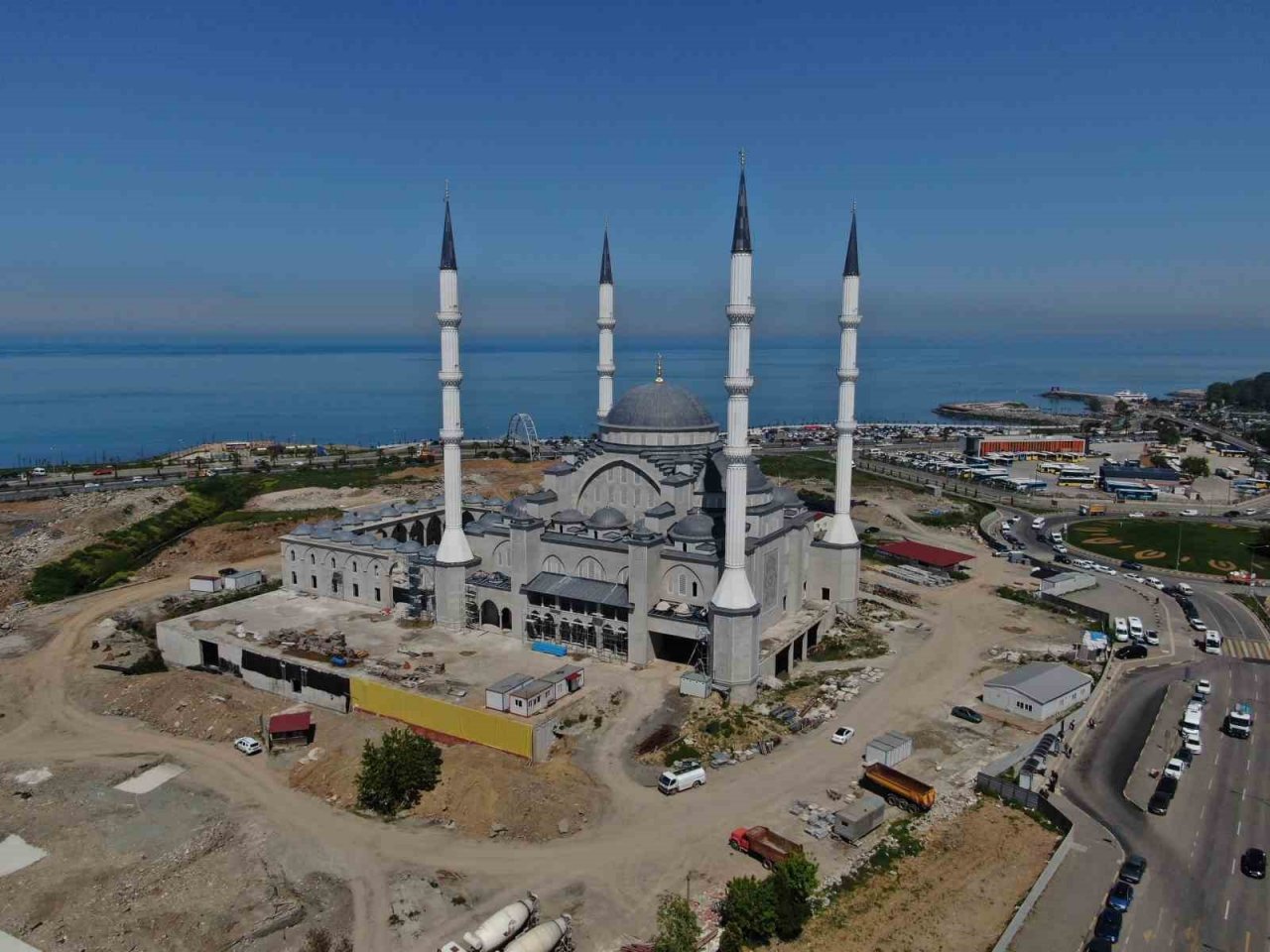 Doğu Karadeniz’in en büyük cami ve külliyesinin 2024 yılı Ramazan ayında açılması planlanıyor