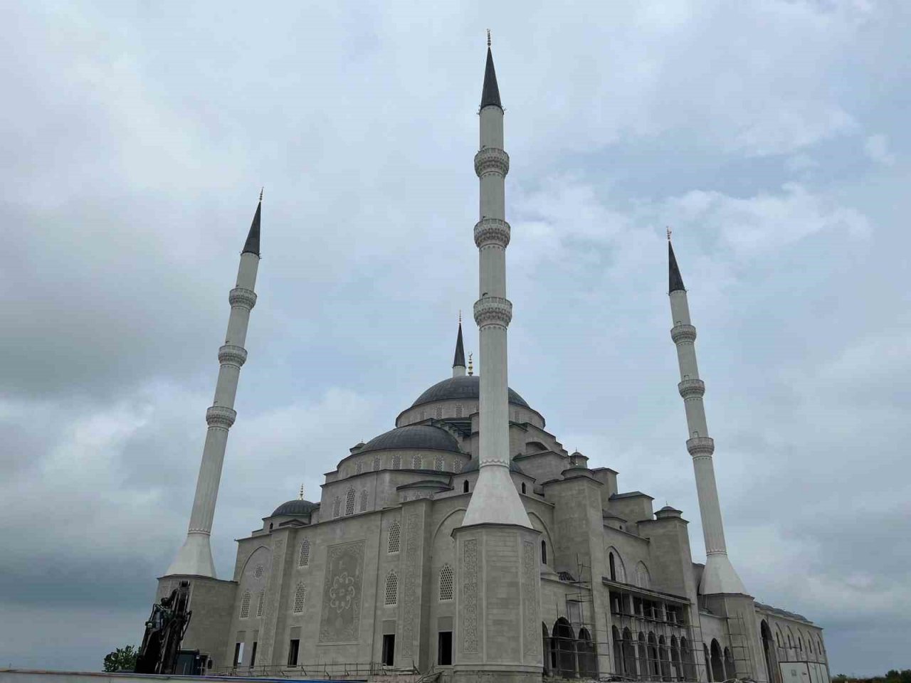 Doğu Karadeniz’in en büyük cami ve külliyesinin 2024 yılı Ramazan ayında açılması planlanıyor