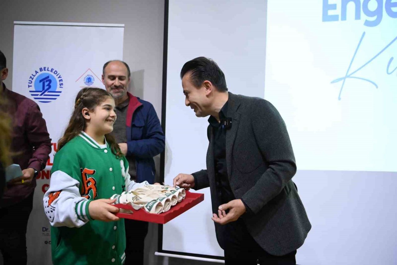 Tuzla Belediyesi, İşitme Engelliler Okulu’na uygulama sınıfı açtı