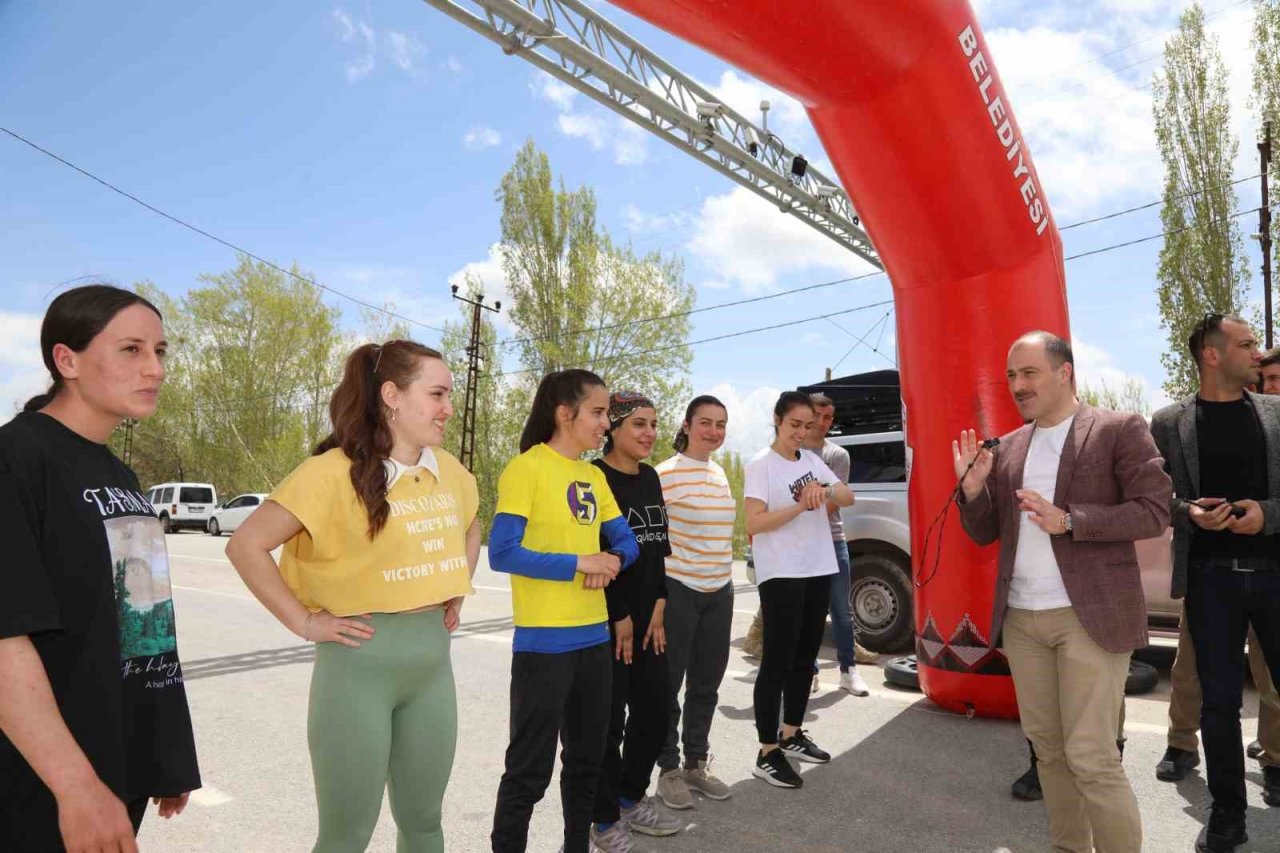 Başkale’de ‘2. Halk Koşusu’ yapıldı