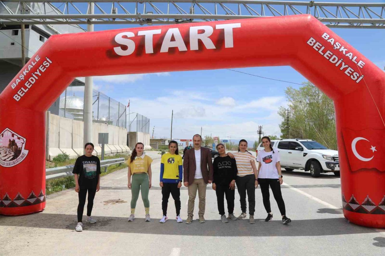 Başkale’de ‘2. Halk Koşusu’ yapıldı