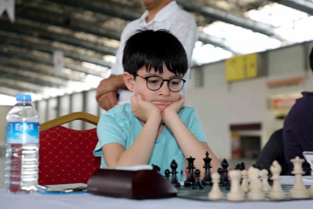 Satranç turnuvası ödül töreni yapıldı