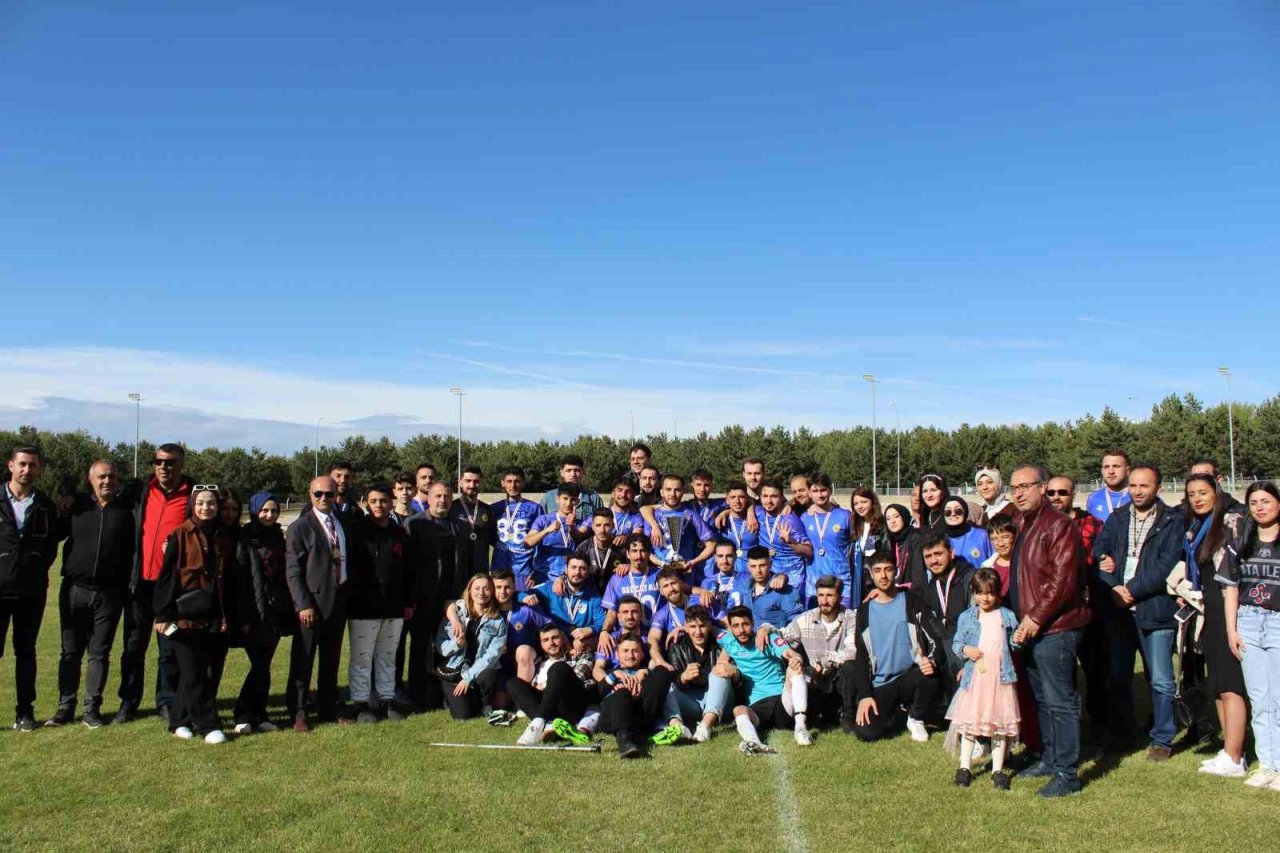 İletişim Fakültesi turnuvayı 1. olarak tamamladı