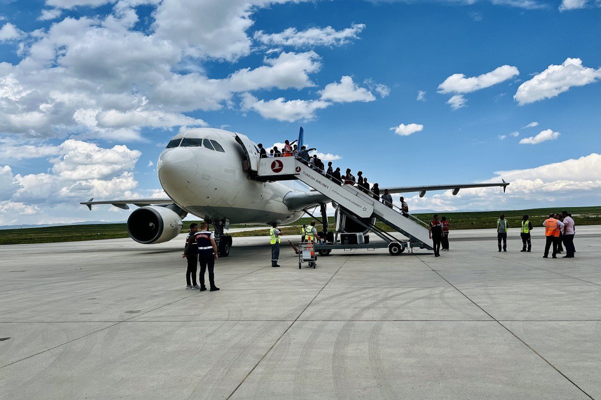 Aydın’da 932 düzensiz göçmen sınır dışı edildi