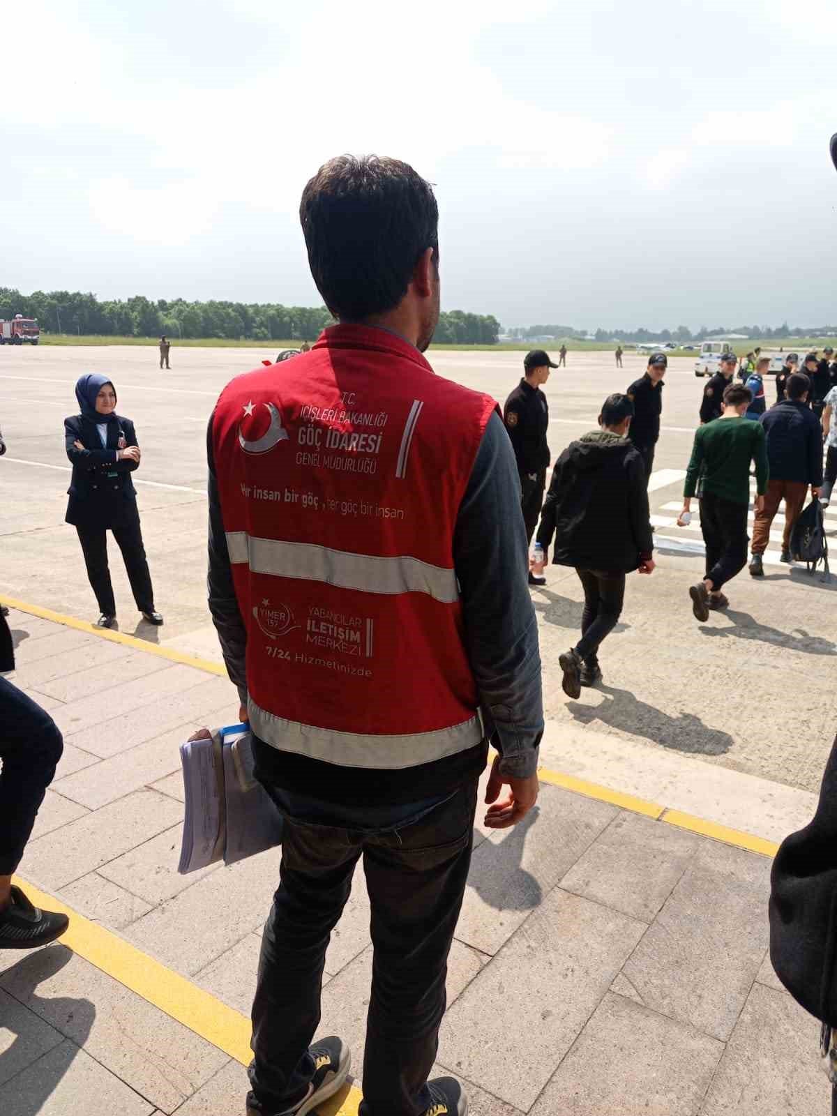 Aydın’da 932 düzensiz göçmen sınır dışı edildi