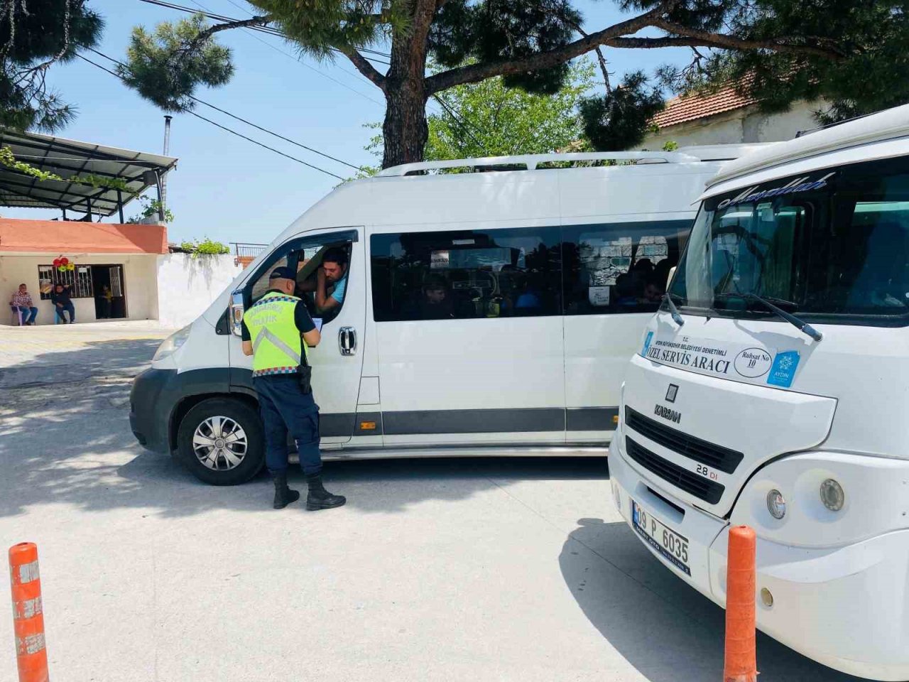 Aydın’da servis araçlarının denetimleri sürüyor
