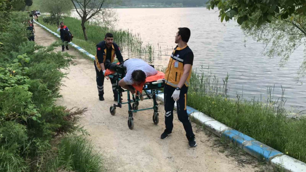 Bilecik’te gölete atlayarak intihara teşebbüs eden şahıs kurtarıldı