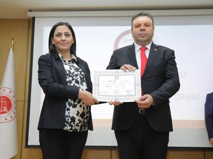Edirne milletvekilleri mazbatalarını düzenlenen törenle aldı