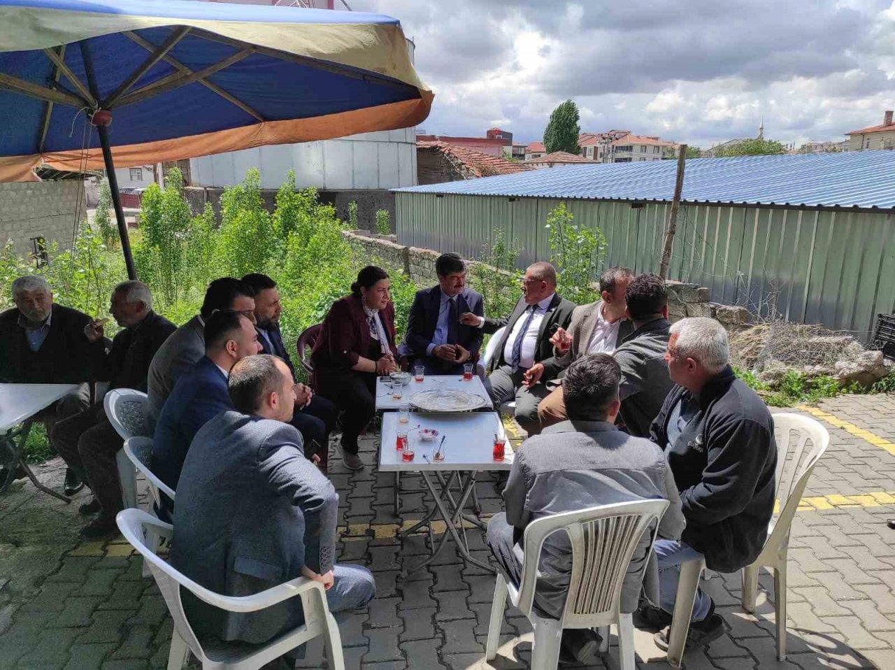 Cumhur İttifakı Kırşehir’de esnaf gezdi