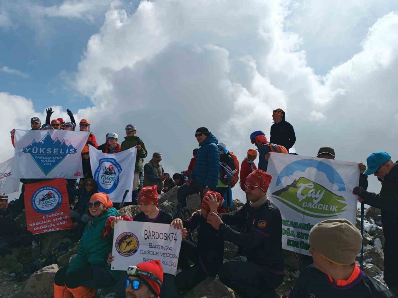Dağcılık Şenliğine 40 kulüp, yaklaşık 1700 katılımcı dağcı ve doğasever katıldı