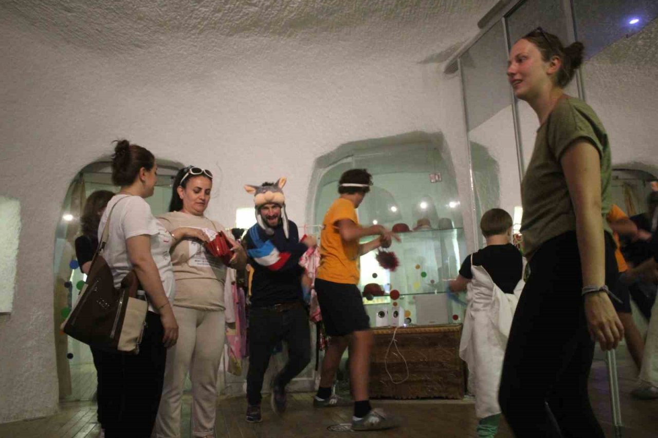 Hem tatil yaptılar hem gönül aldılar