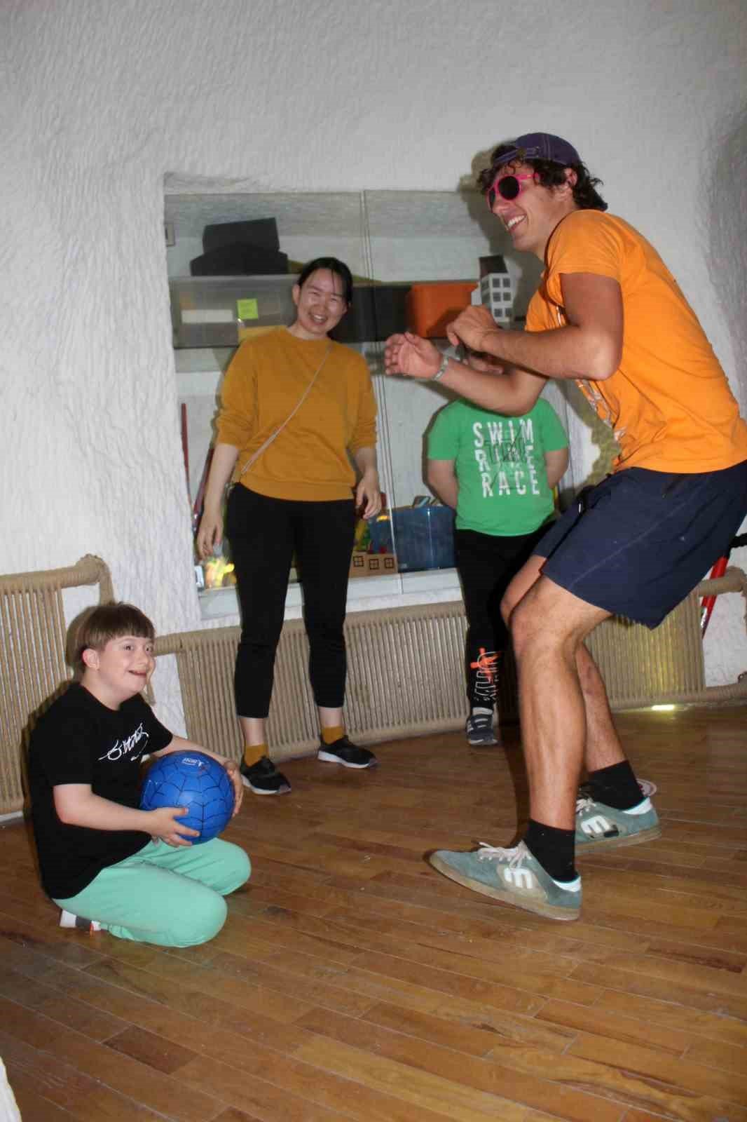 Hem tatil yaptılar hem gönül aldılar