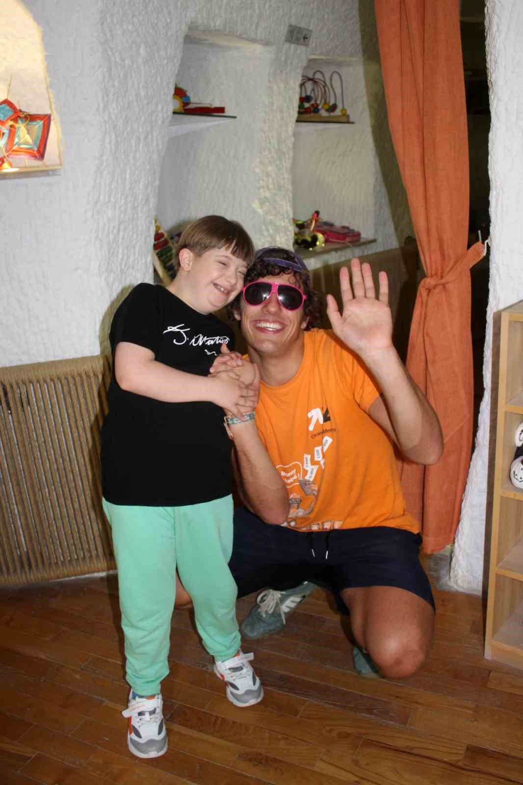 Hem tatil yaptılar hem gönül aldılar