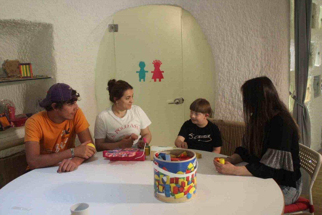 Hem tatil yaptılar hem gönül aldılar