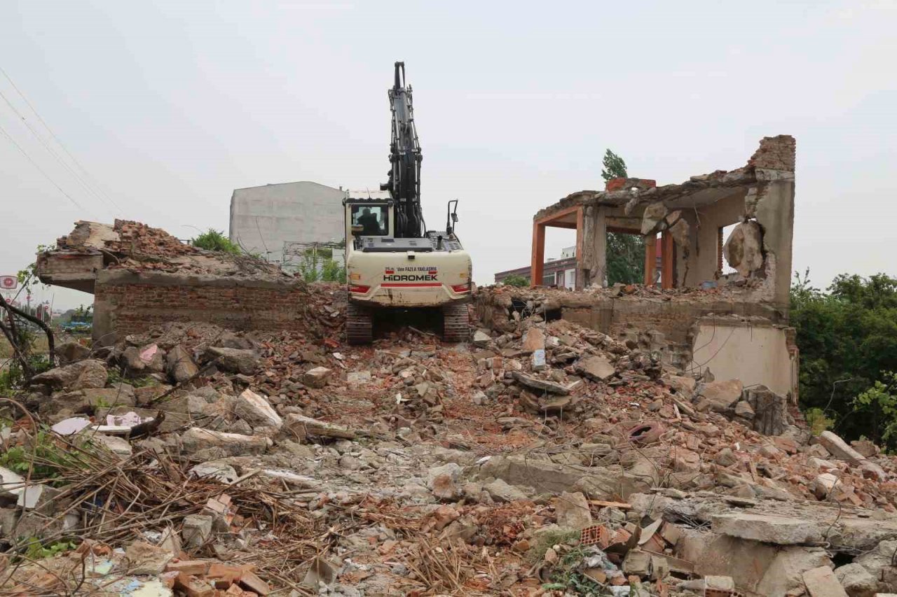 Efeler’de tehlikeye geçit yok