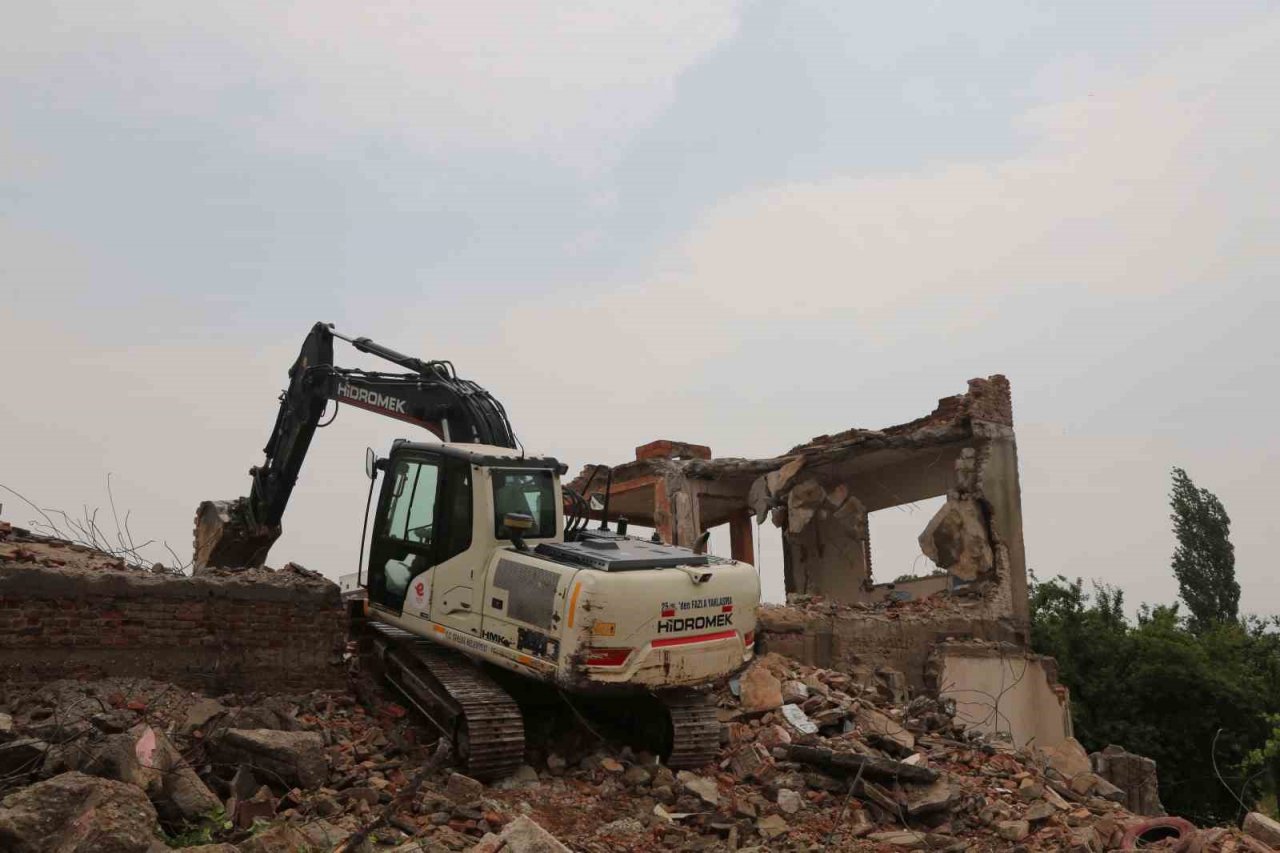 Efeler’de tehlikeye geçit yok