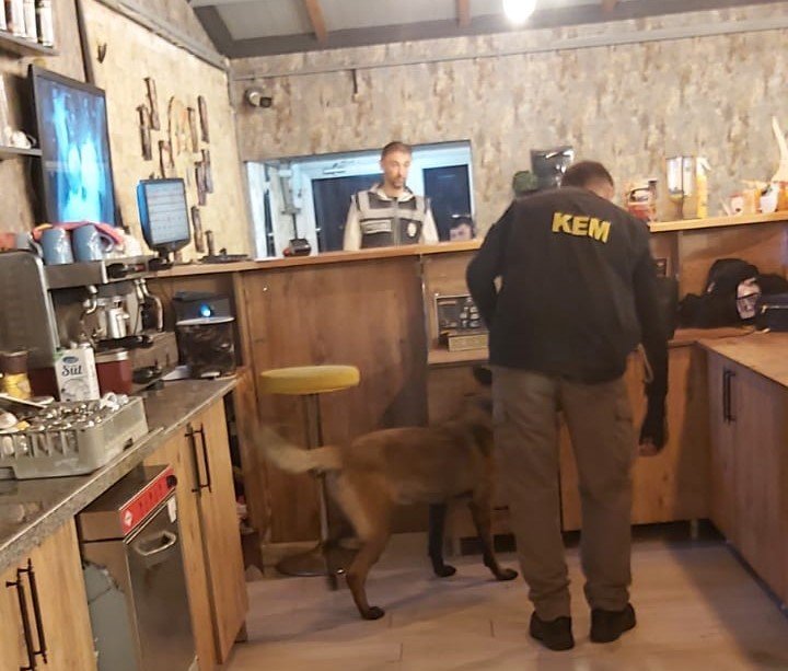 Gediz’de eğlence mekanlarında uyuşturucu denetimi