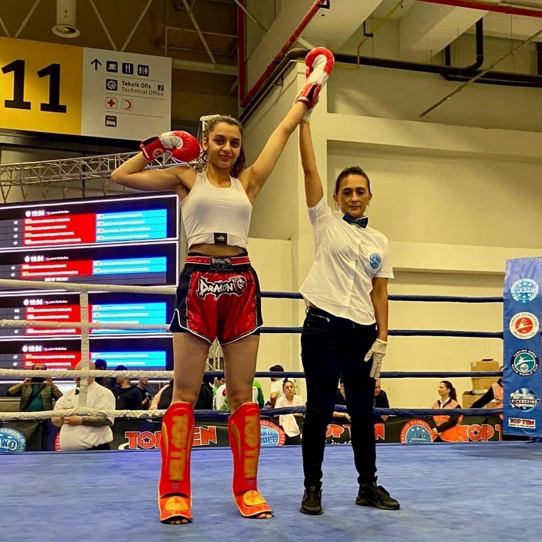 Dünya Kick Boks Şampiyonası’nda Avcılar rüzgarı