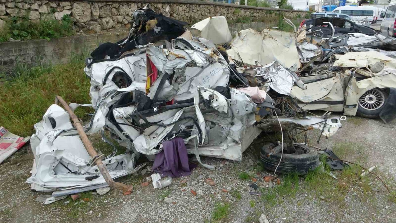 Malatya’da depremde 200 milyon TL değerindeki 245 araç hurdaya döndü