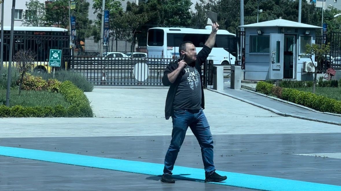 Kartal’da Başsavcı’ya mektup iletmek isteyen şahıs boynuna silah dayadı