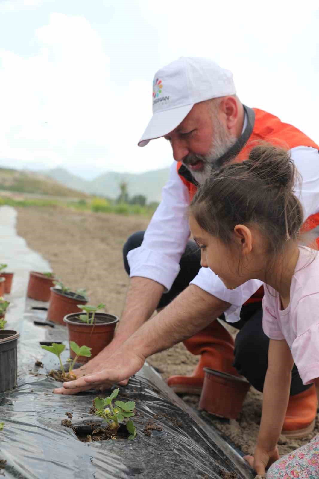 Başkan Çolakbayrakdar; “Kocasinan, şehrin merkezinde tarımsal üretimle Türkiye’ye örnek olacak”
