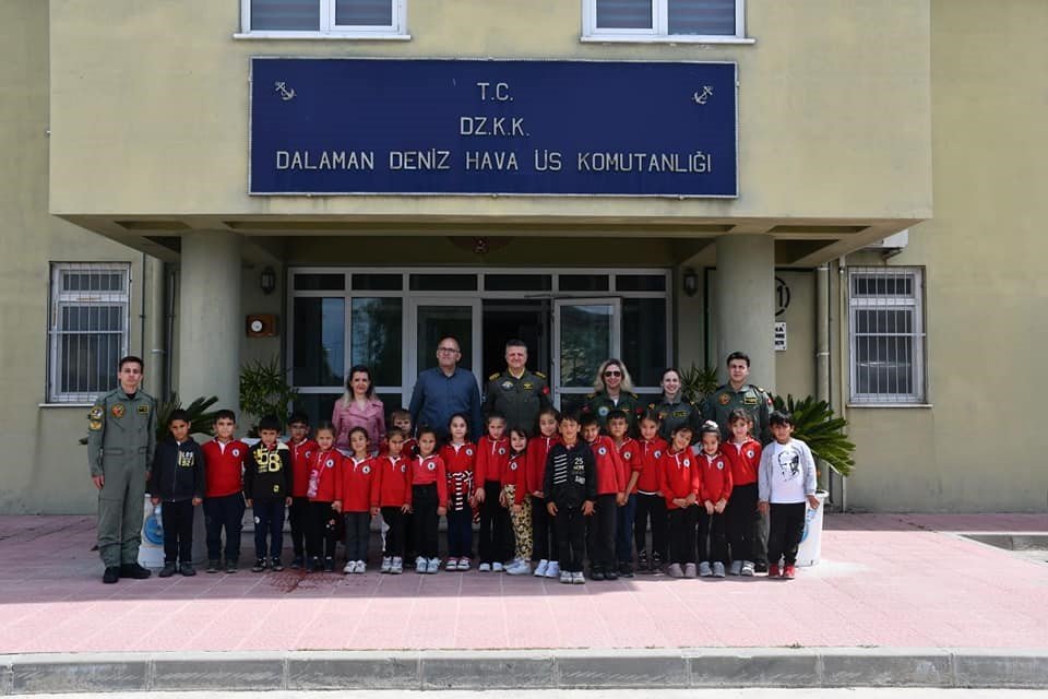 Köyceğizli öğrenciler Dalaman Deniz Hava Üs Komutanlığı’na misafir oldu