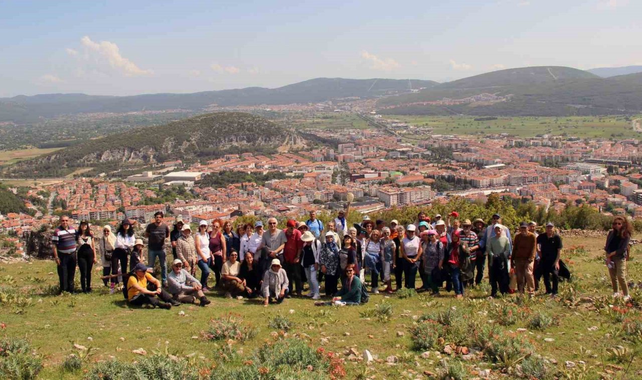 Tazelenme Üniversitesi öğrencileri arkeoloji dersini Mobolla’da yaptı