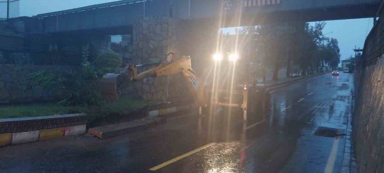 Başkan Özcan, sel felaketi sonrası seferberlik ilan etti