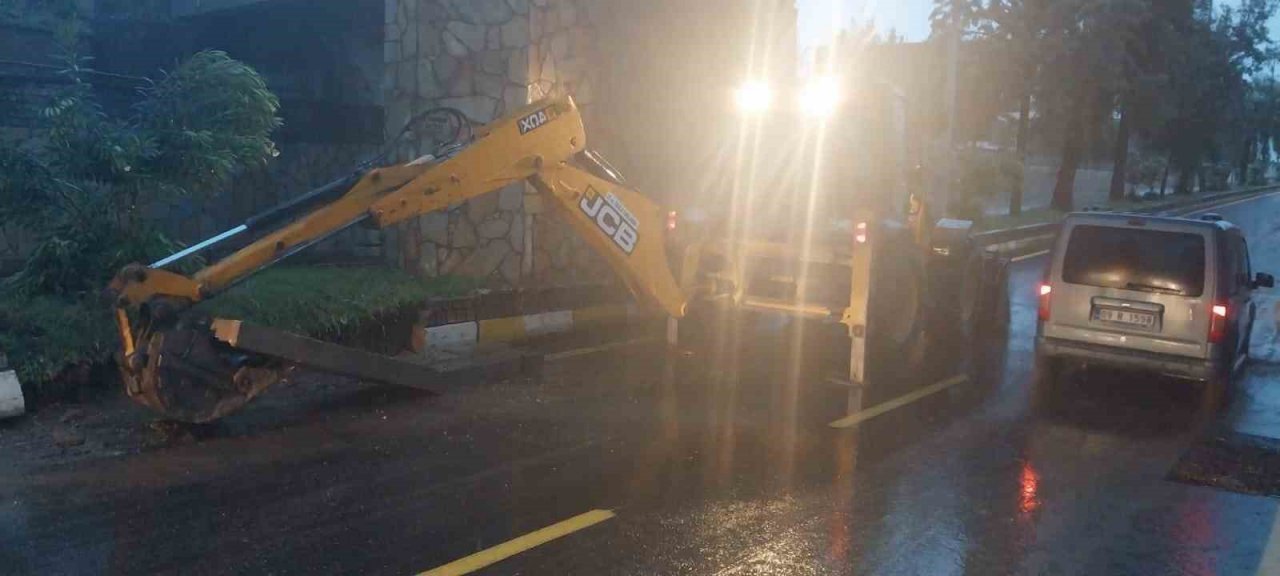 Başkan Özcan, sel felaketi sonrası seferberlik ilan etti