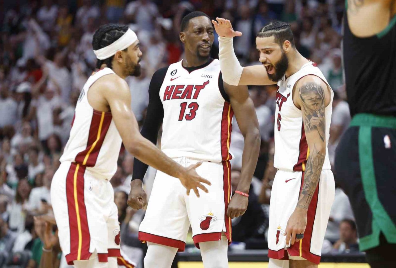 Miami Heat, Boston Celtics karşısında seriyi 3-0 yaptı