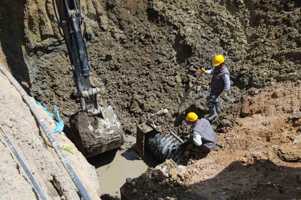 Niğde Su ve Kanalizasyon Müdürlüğü çalışmalarını aralıksız sürdürüyor