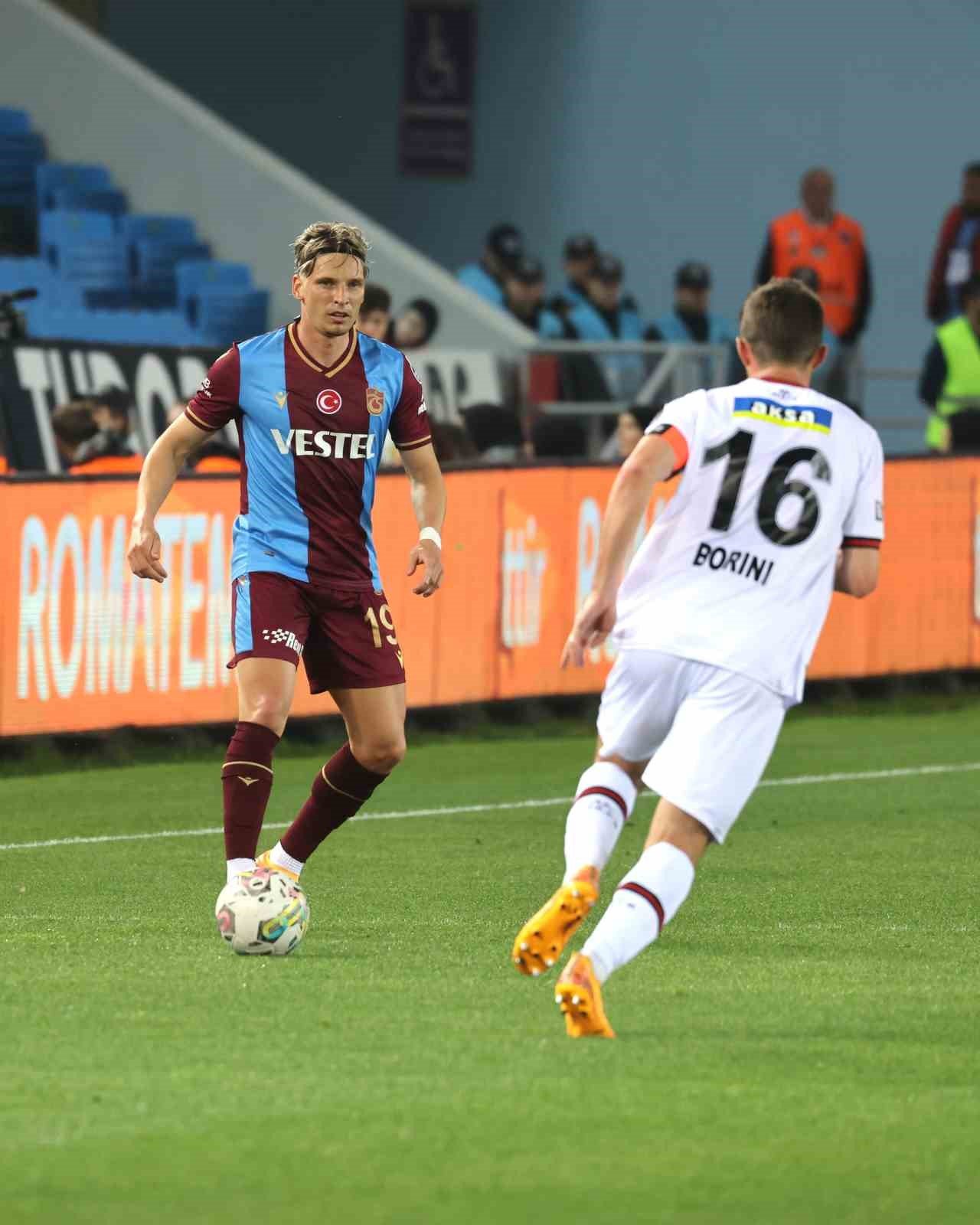 Spor Toto Süper Lig: Trabzonspor: 4 - Fatih Karagümrük: 1 (Maç sonucu)