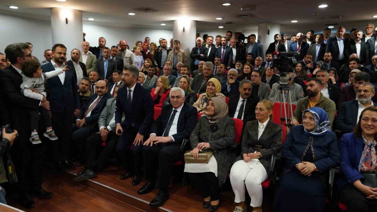 AK Parti’de mazbata sevinci
