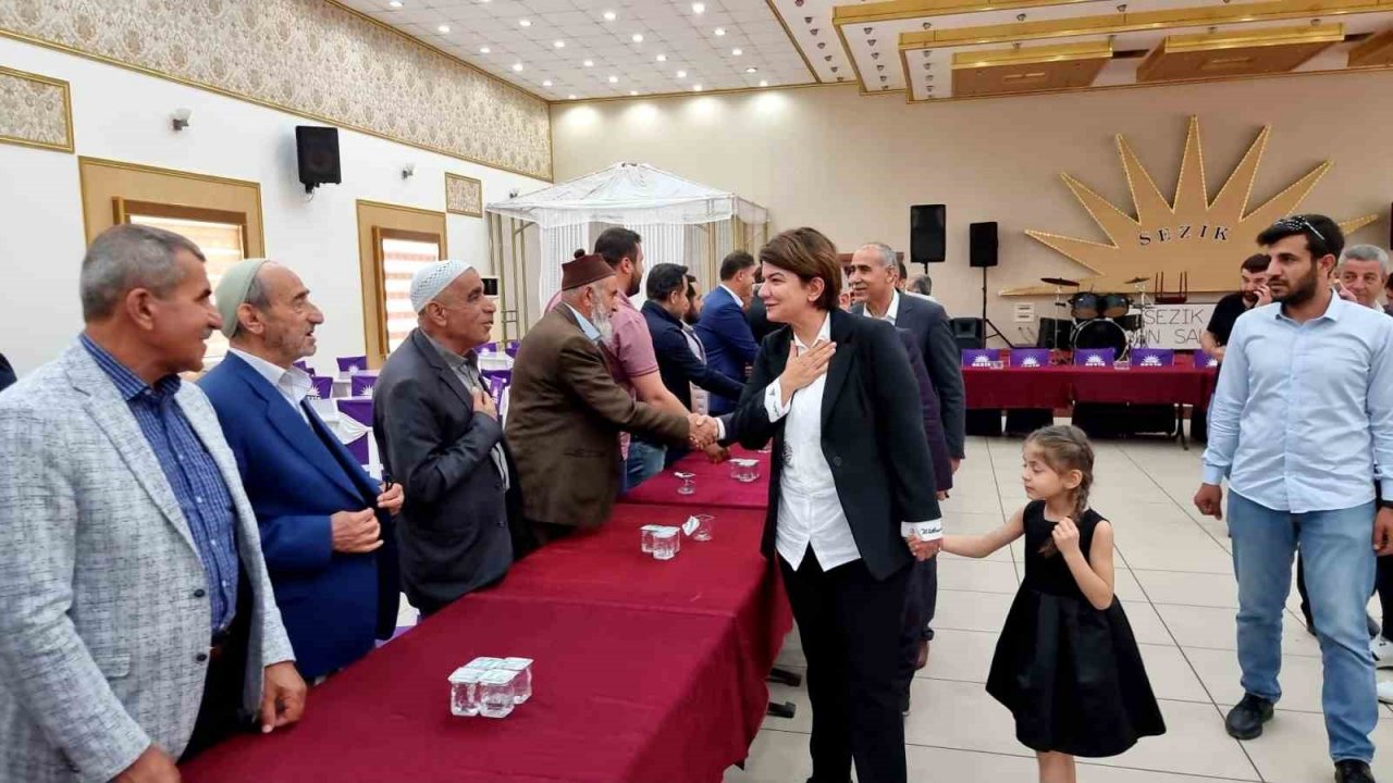 Hanımağa, Cumhurbaşkanı Erdoğan’a destek için ilçe ilçe dolaşıyor