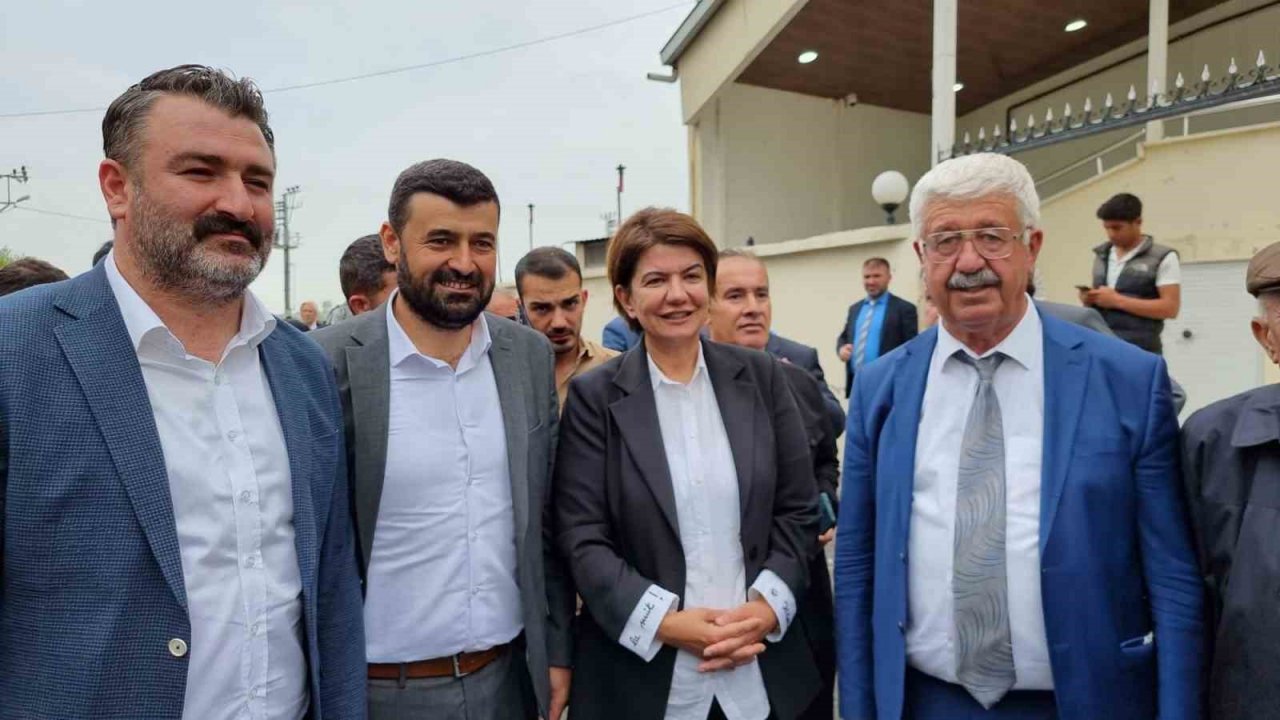 Hanımağa, Cumhurbaşkanı Erdoğan’a destek için ilçe ilçe dolaşıyor